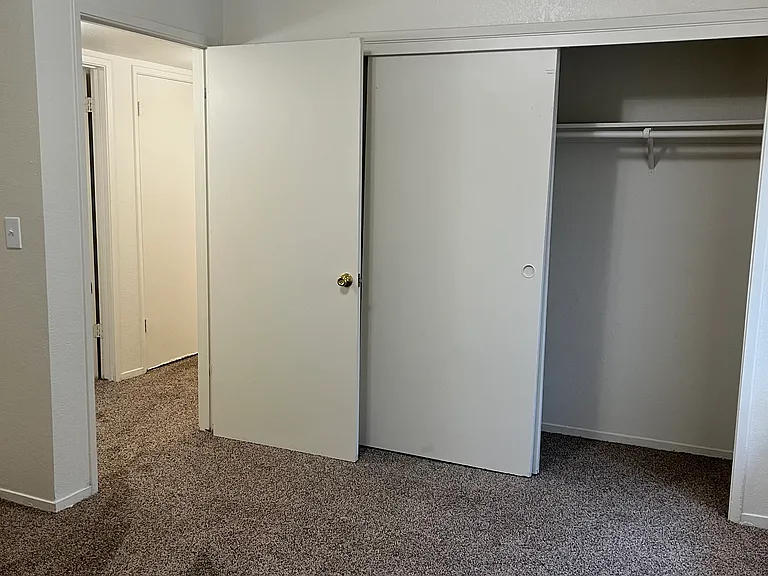 WESTMARC APARTMENT HOMES — Photo 24