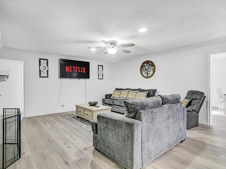 185 Weiss Bluff Rd — Photo 19