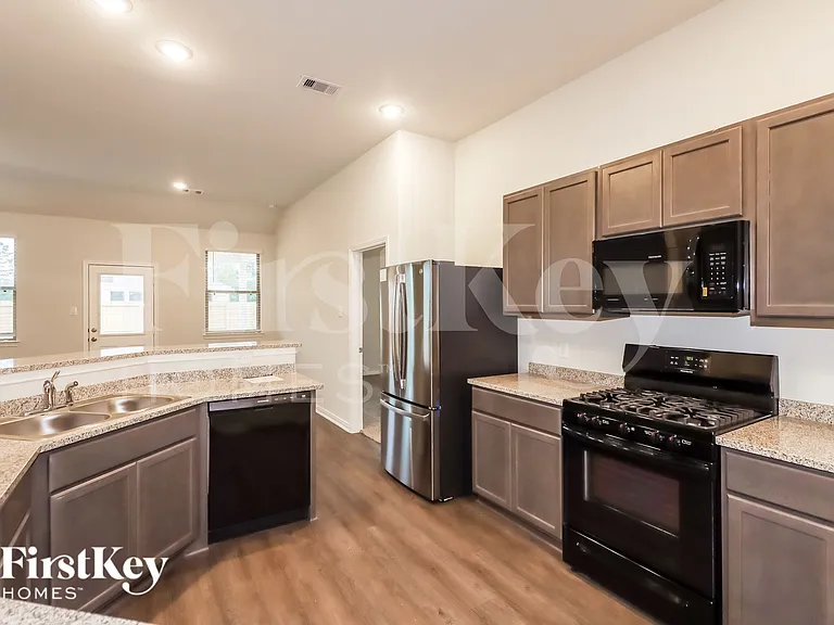26020 Babe Ruth Dr — Photo 6