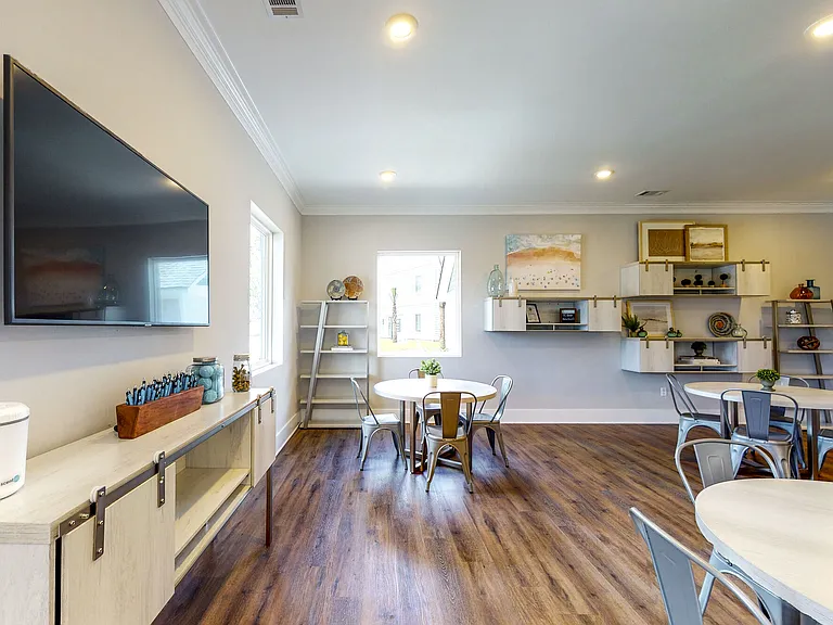 Coastal Club Apartments — Photo 42
