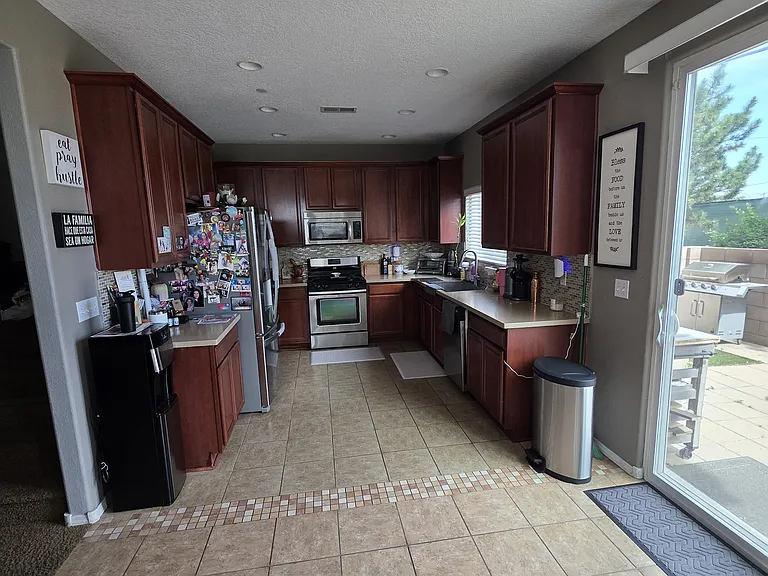 601 Menaul Blvd NE — Photo 18