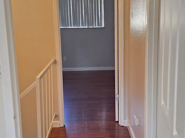 4136 N Thesta St #10 — Photo 17
