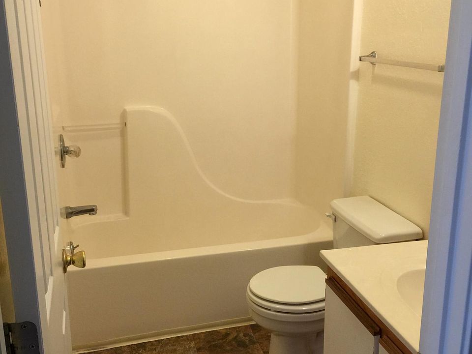 2nd image of 503 Canterbury Ct