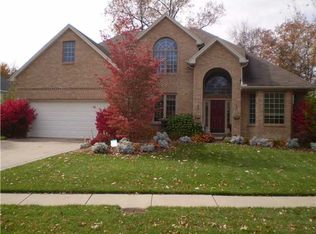 9041 Linden Lake Rd, Sylvania, OH 43560