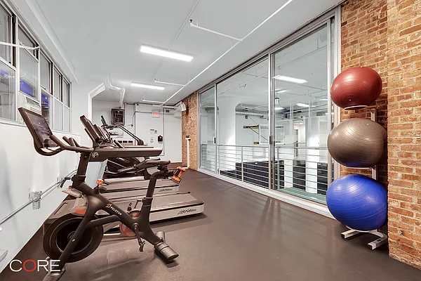 Rented by CORE | media 15