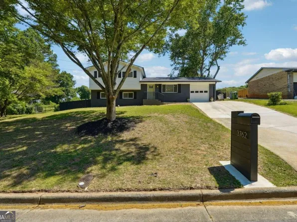 3762 N Camp Creek Pkwy SW, Atlanta, GA 30331