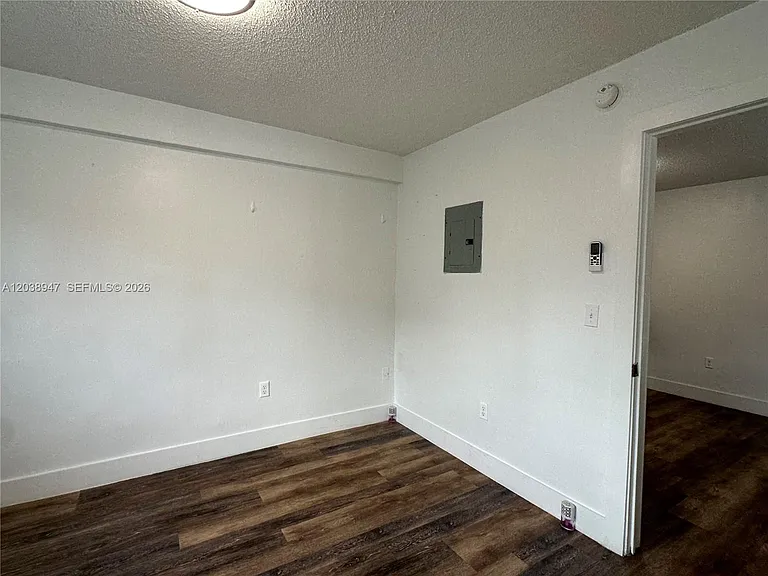 529 SW 4th St #104 — Photo 15