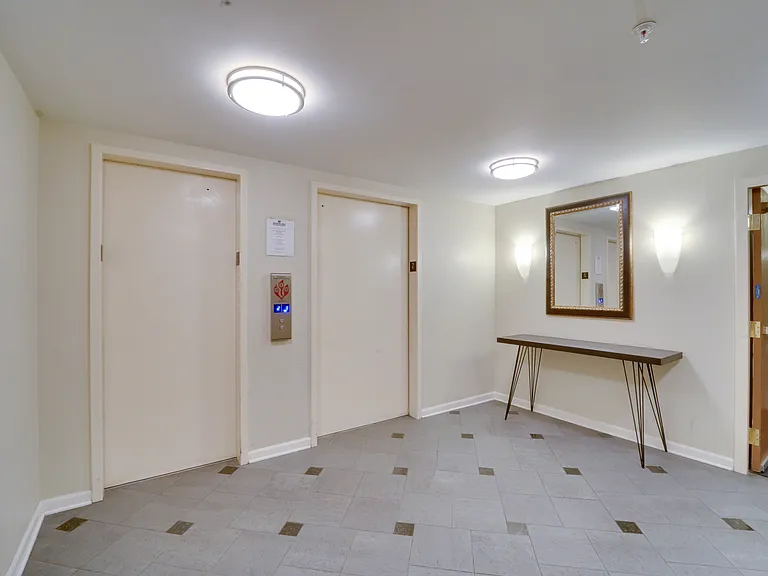 1800 Huntington Blvd #206 — Photo 3
