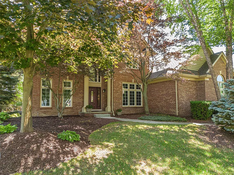 24084 Westmont Dr — Photo 2