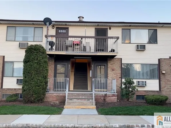 834 Cricket Ln, Woodbridge, NJ 07095
