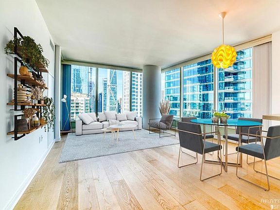 3rd image of 425 1st St Unit 2207