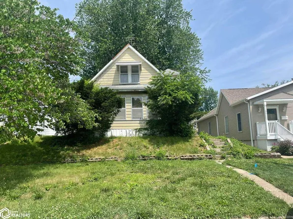 1312 N 9th St, Burlington, IA 52601