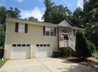 2005 Jamestown Rd, Winston Salem, NC 27106
