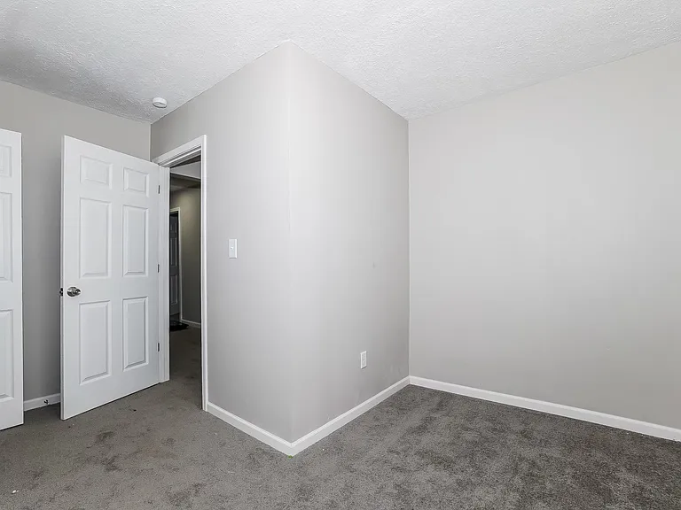 763449_022_main_bedroom_13364716.jpg