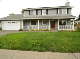 19455 Sunset Springs Dr, Oregon City, OR