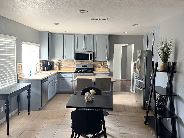 14331 Aaron Ct — Photo 1