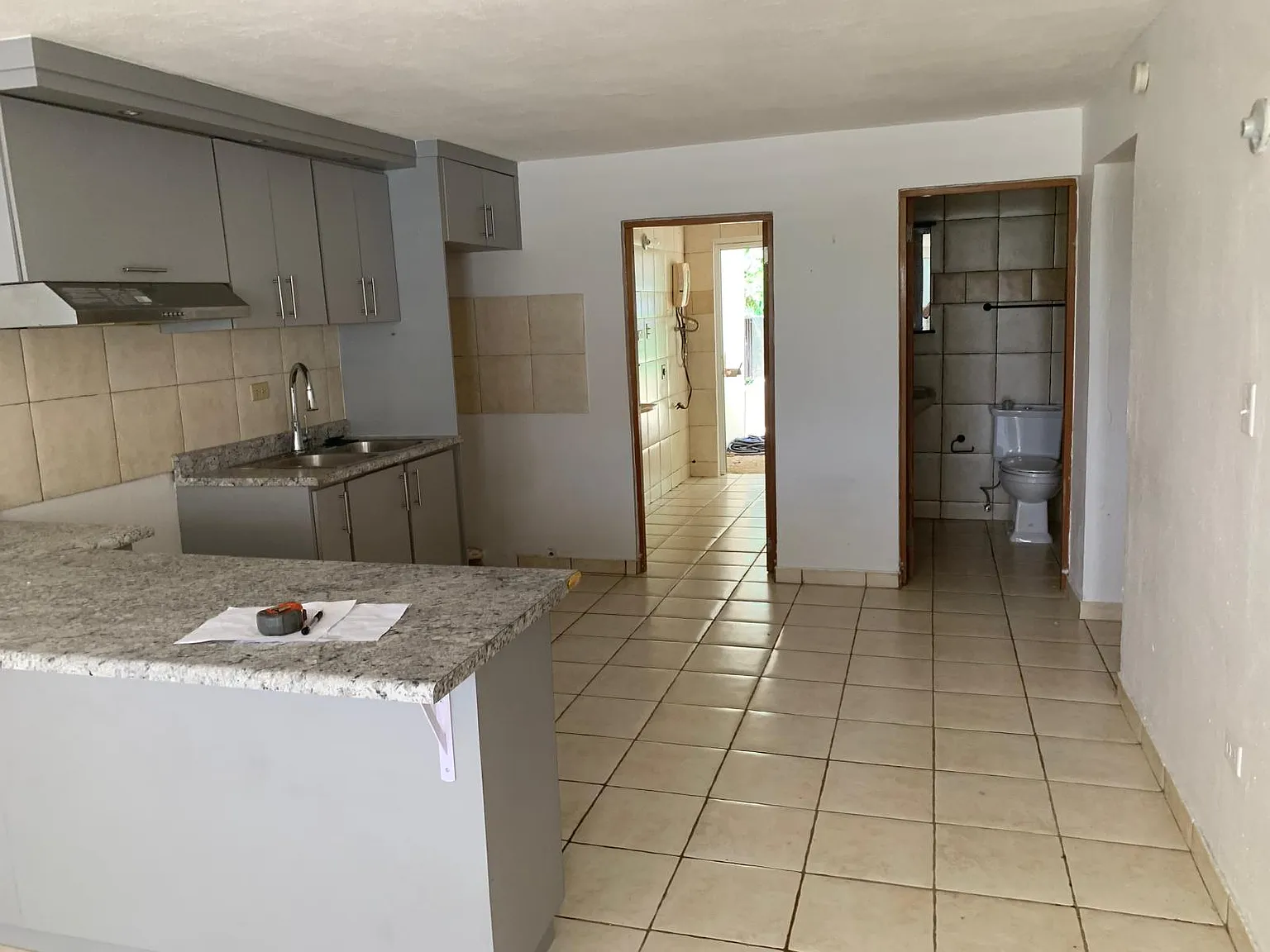 3 bed, $1,100 — Photo 3
