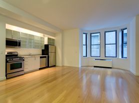 37 Wall St