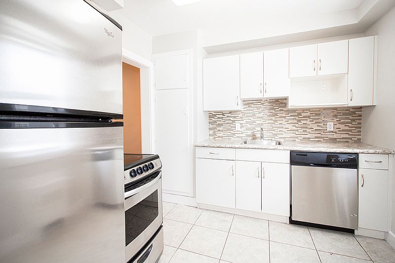 Winnipeg Apartment for rent - 2 Bedrooms — photo 24