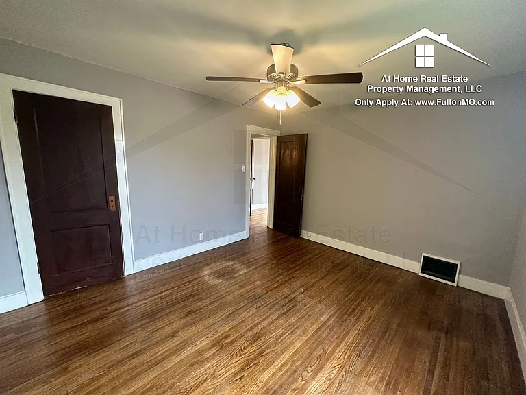 835 Nichols St — Photo 22