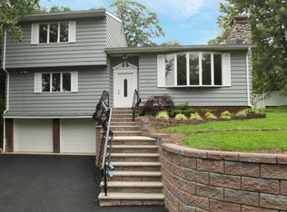 29 Bellot Rd, Ringwood, NJ 07456