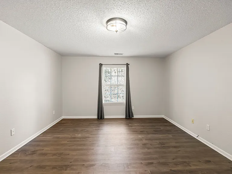 438 E Pine Ridge Dr — Photo 10