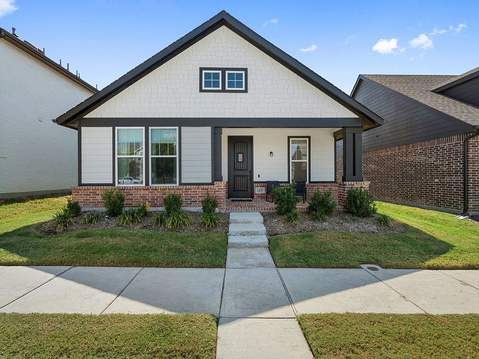 1st image of 2429 Elm Pl