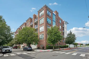 3 Greenwich Drive, #97