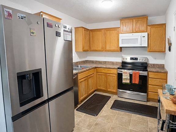 5th image of 410 N Daly Ave