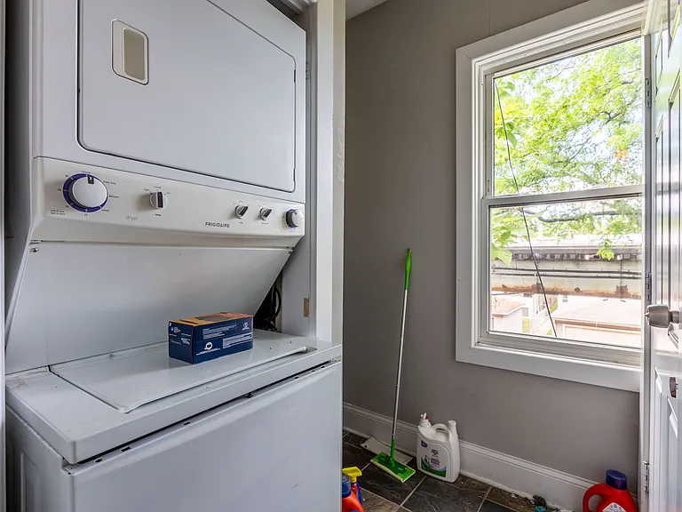 1314 W Roscoe St #1 — Photo 14