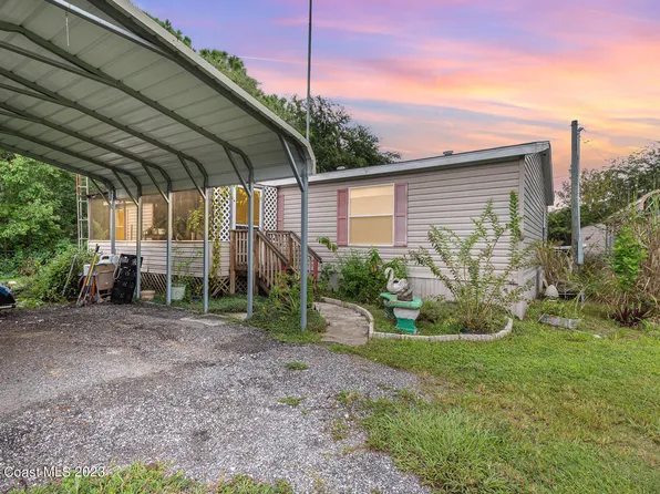 163 West St, Oak Hill, FL 32759