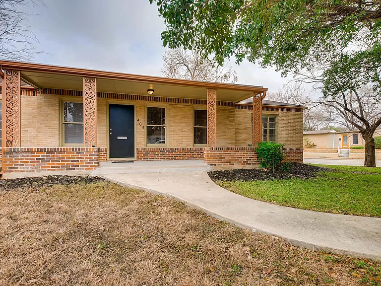 405 Quentin Dr — Photo 2