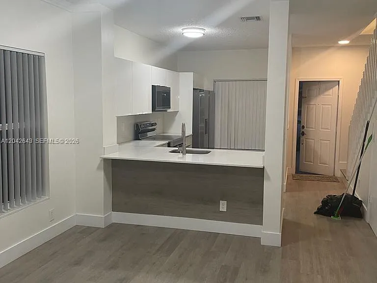 726 SW 122nd Ave #726 — Photo 5