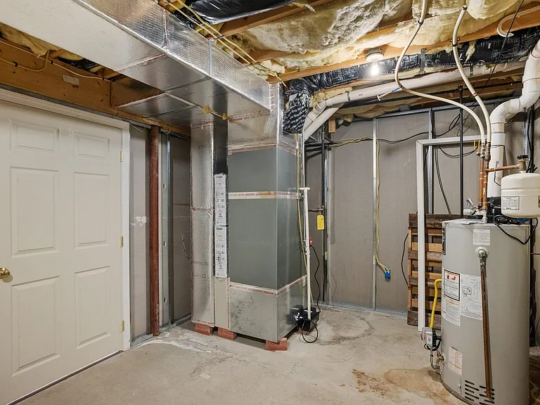 131 Forest Hill Way — Photo 49