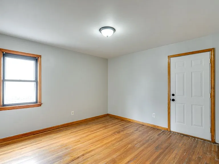 8514 Deerfield Dr — Photo 14