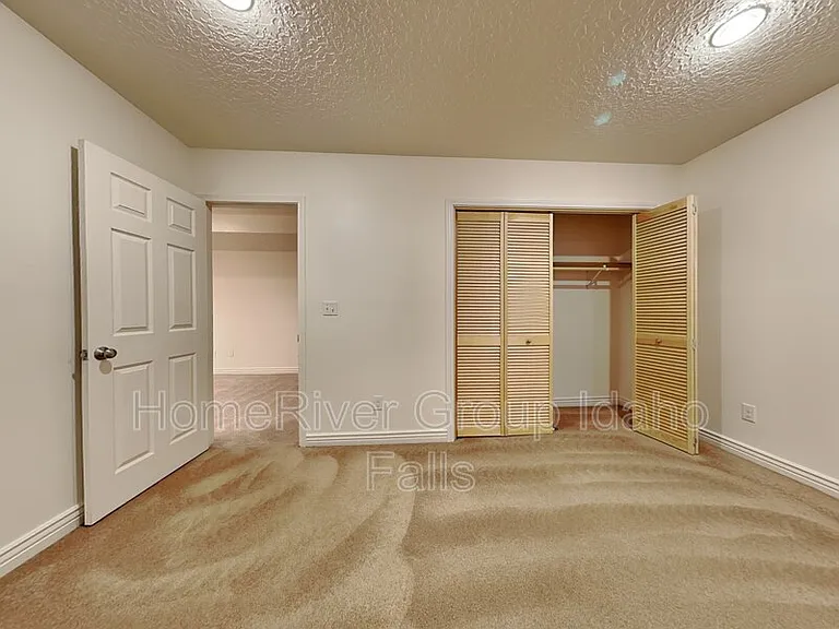 390 Bridger Dr — Photo 18