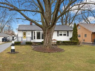 6019 Lee Ave, Downers Grove, IL 60516