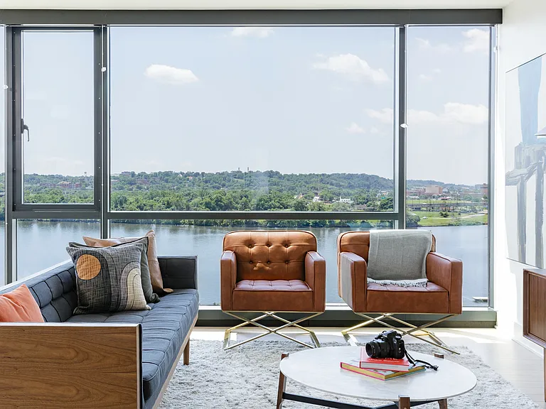 Unrivaled views of Anacostia River