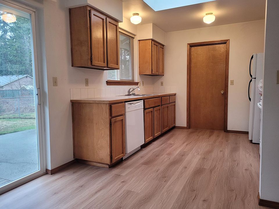 1st image of 9406 198th Ave E #2