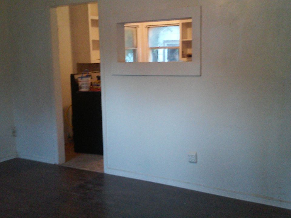2nd image of 1441 SW 12th St
