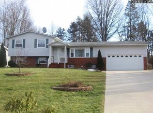 356 Moore Rd, Akron, OH 44319