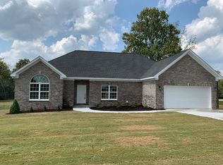 4382 Thick Rd, Chapel Hill, TN 37034