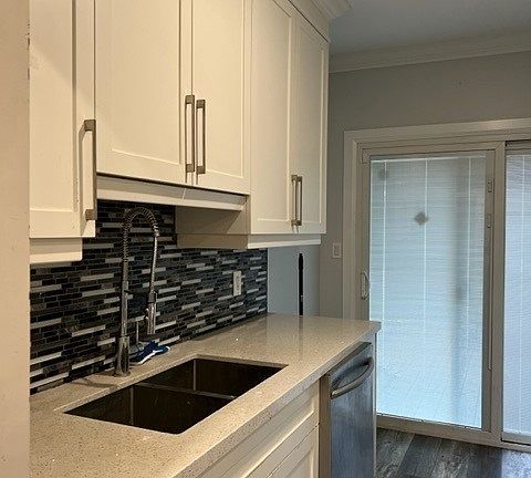 4th image of 1657 Martindale St
