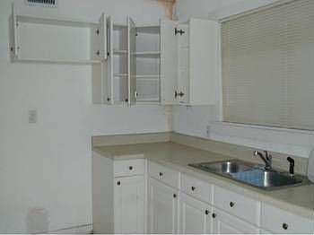 5th image of 114 E Lambright St