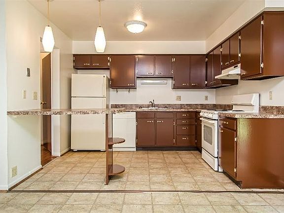 4th image of 2857 Burkhart Ave