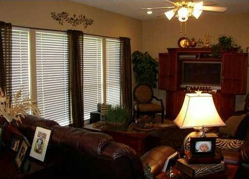 5th image of 3106 Bayou View Pl