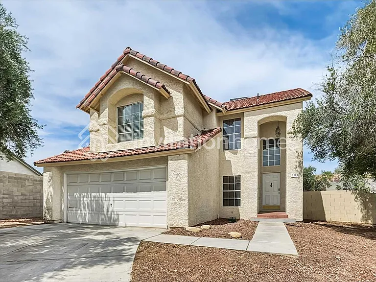 3301 Hyannis Cir — Photo 1