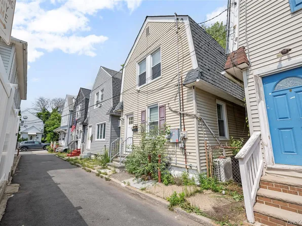253 Court Place, Cedarhurst, NY 11516