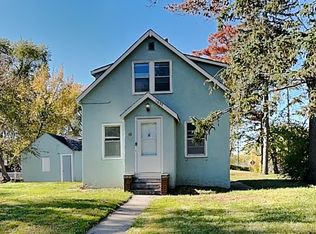 1697 Payne Ave N, Maplewood, MN 55117