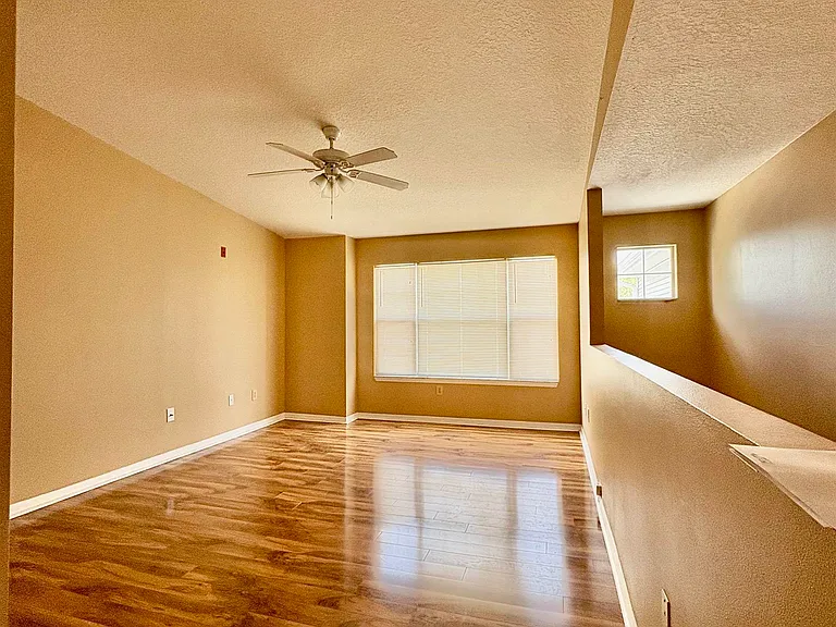 15207 Harbour Vista Cir — Photo 3